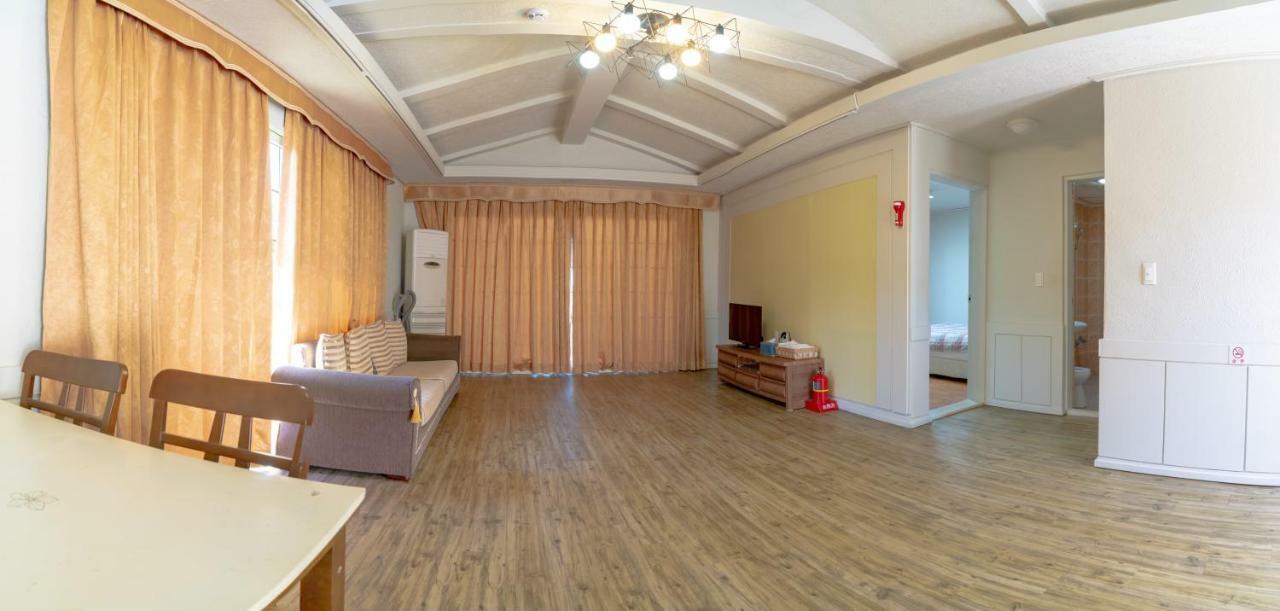 Joyville Resort Jeju Exterior foto