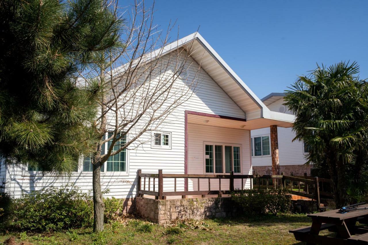 Joyville Resort Jeju Exterior foto